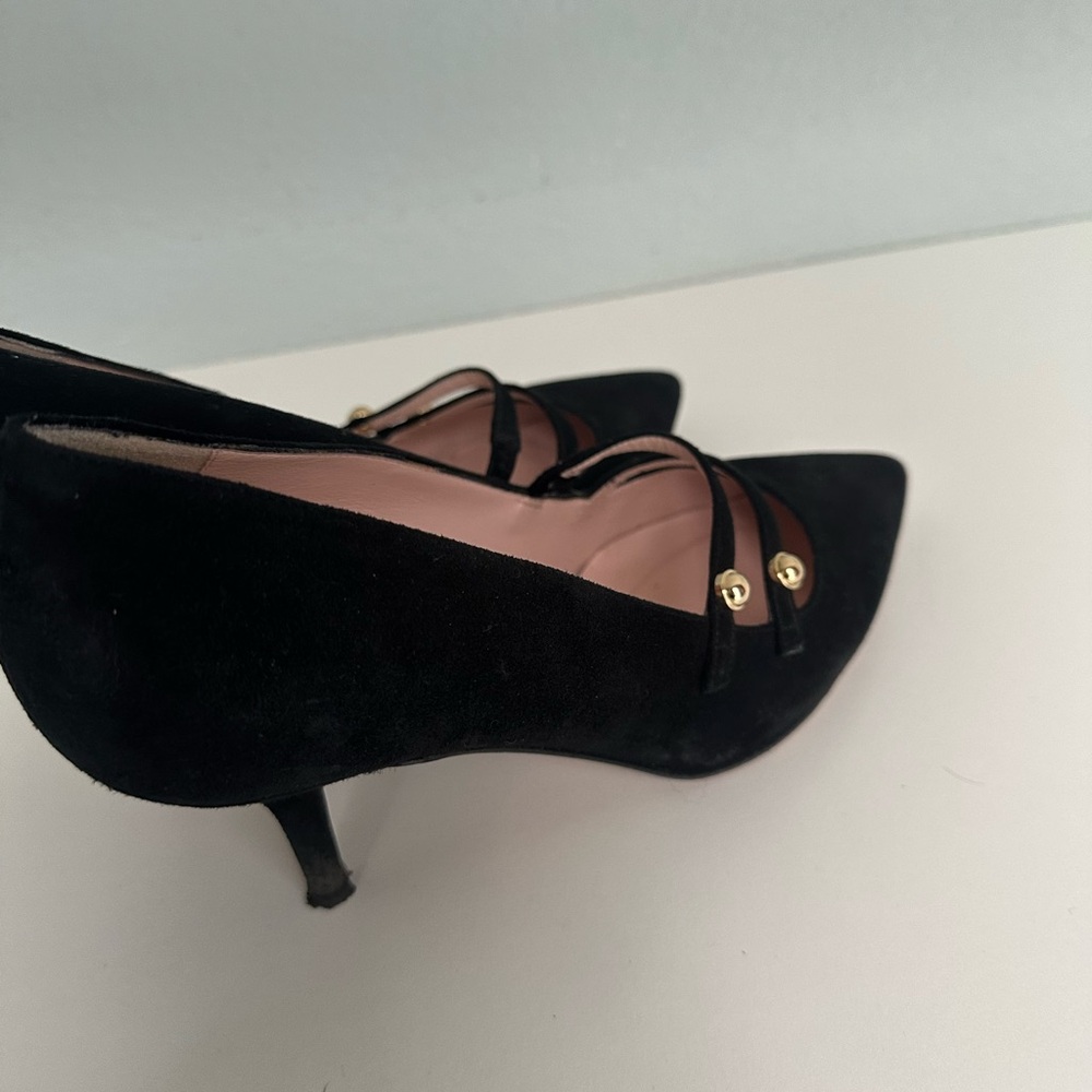 Kate Spade Black Heels with Gold Accents - Picture 4 of 8
